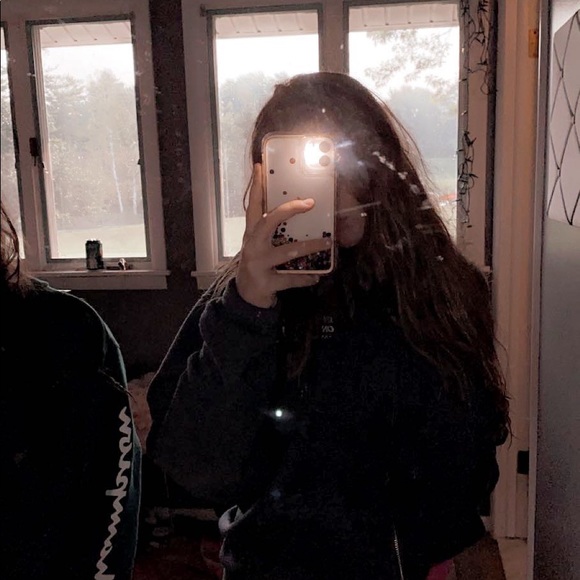 Meet your Posher, Vanessa - Picture 1 of 1